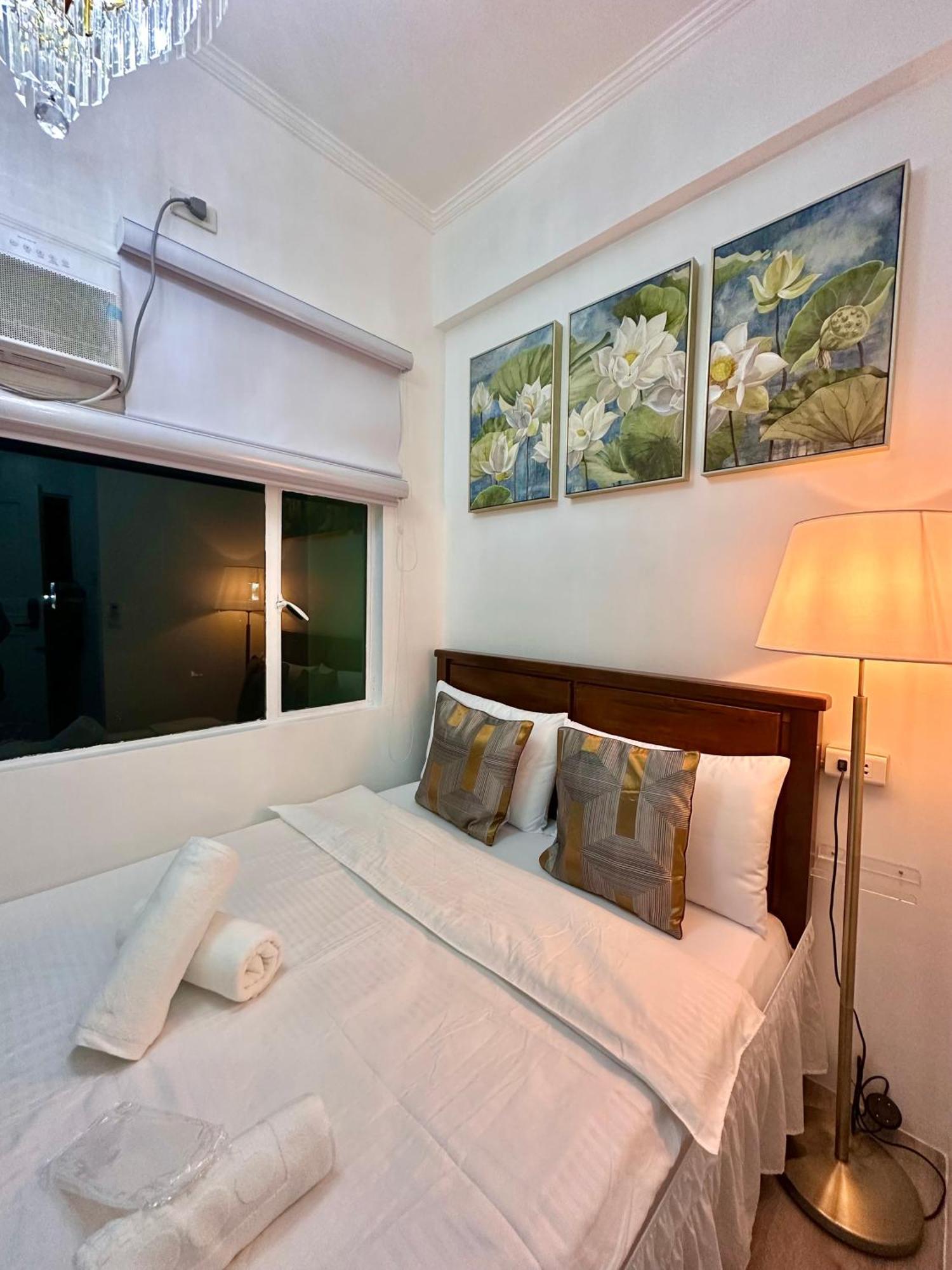 Studio Two Condominium, Alabang - Gold Fiber Wi-Fi -Netflix Ready Muntinlupa City Bagian luar foto