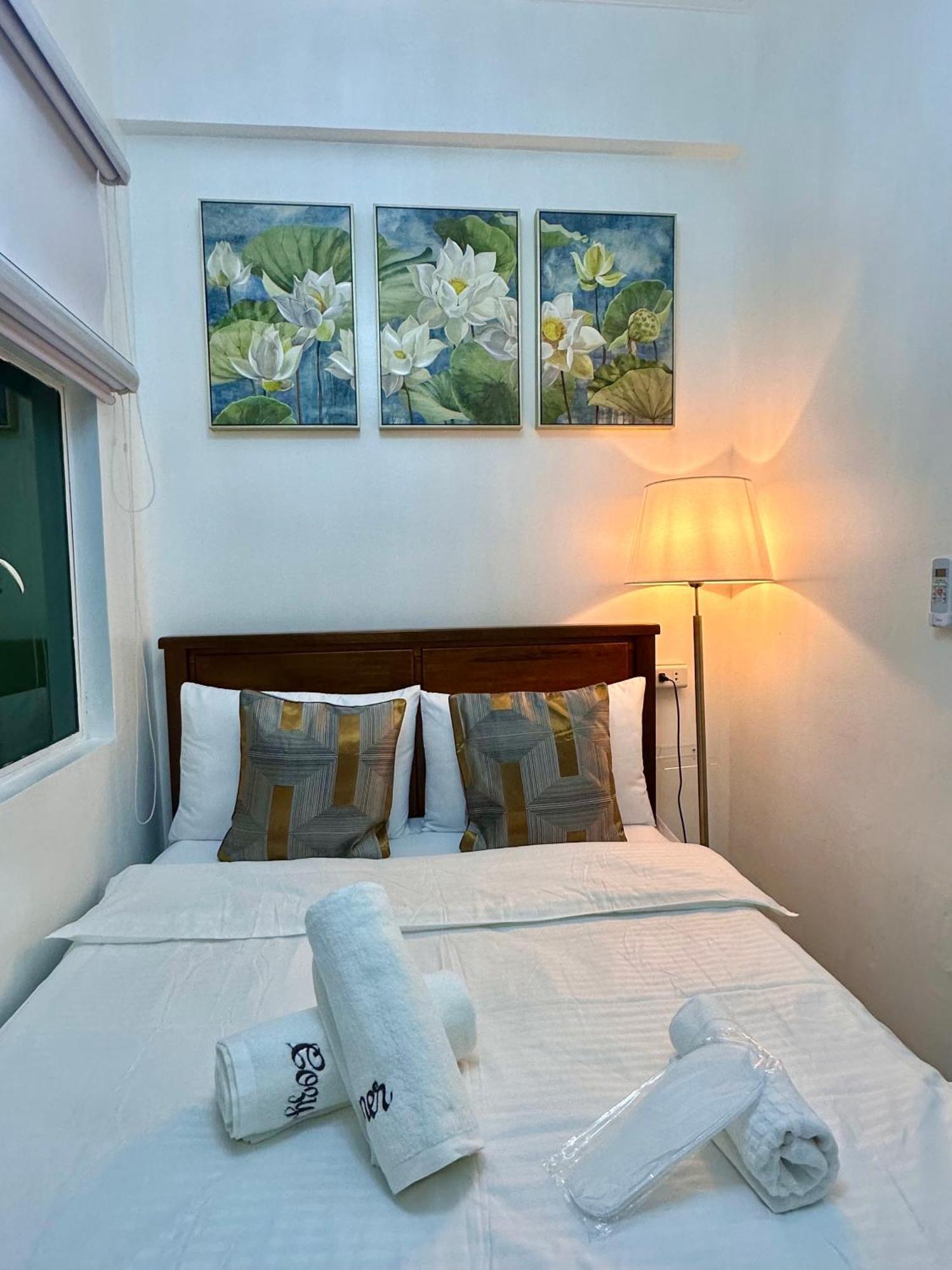 Studio Two Condominium, Alabang - Gold Fiber Wi-Fi -Netflix Ready Muntinlupa City Bagian luar foto